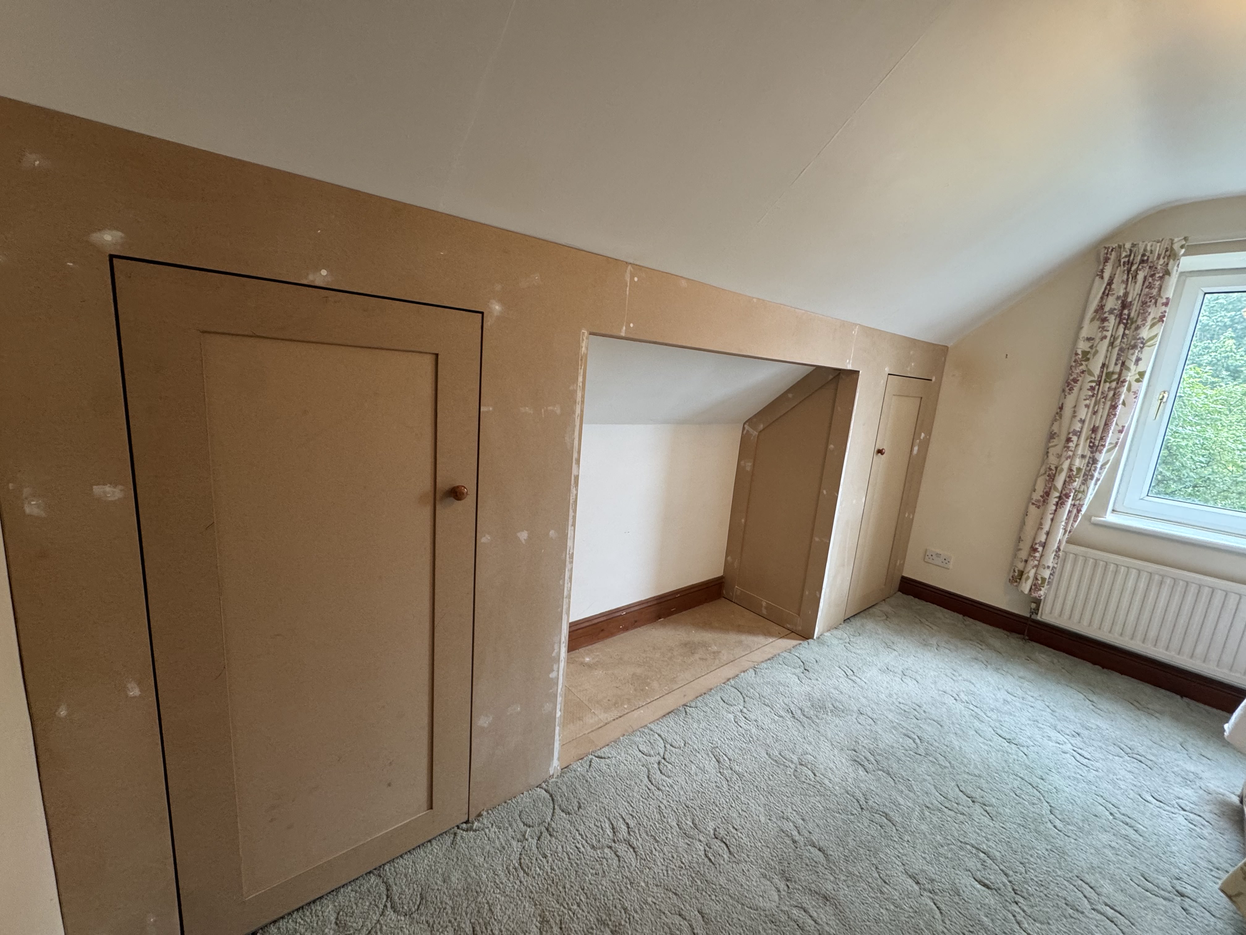 Built-in wardrobes Castle Cary